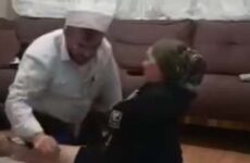 مشعوذ مغربي ينيك وحدة متزوجة - سكس مغربي