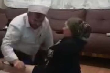مشعوذ مغربي ينيك وحدة متزوجة - سكس مغربي