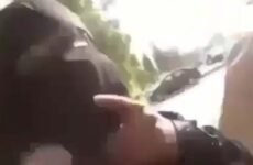 منقبة مصرية تمسك زب شخص في الشارع - سكس عربي - سكس مصري